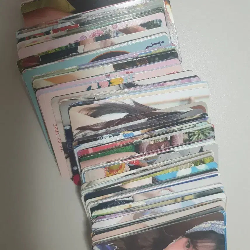 [BUNJANG] IVE Stationery Unofficial Photocard Bundle Set (112 pcs) / [일괄]아이브 문구점 비공식 포토카드 112장