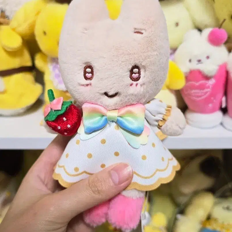 [BUNJANG] Sanrio Ichigo Shimbun 50th Anniversary Strawberry Marron Cream Mascot Doll Keychain / 산리오 이치고신문 50주년 딸기 마론크림 마스코트 인형 키링