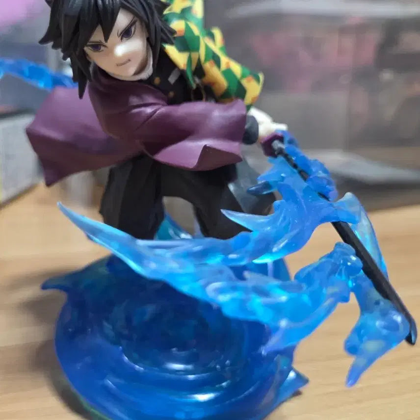 [BUNJANG] Demon Slayer Giyu Tomioka Figure / 귀멸의 칼날 토미오카 기유 피규어