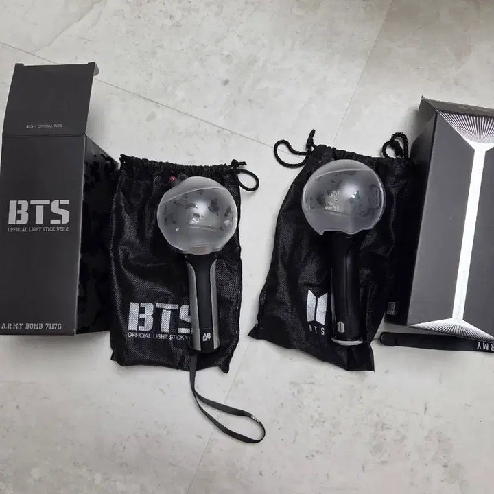 [BUNJANG] BTS Official Light Stick ARMY Bomb Ver.2 &amp; Ver.3 Set / BTS 공식 응원봉 아미밤 ver2,3  2개 세트