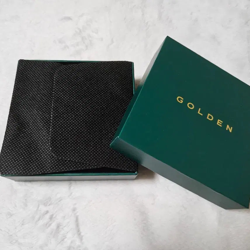 [BUNJANG] BTS Jungkook Golden Merchandise Bracelet / 방탄 정국 GOLDEN 골든굿즈 팔찌 미사용 팝니다
