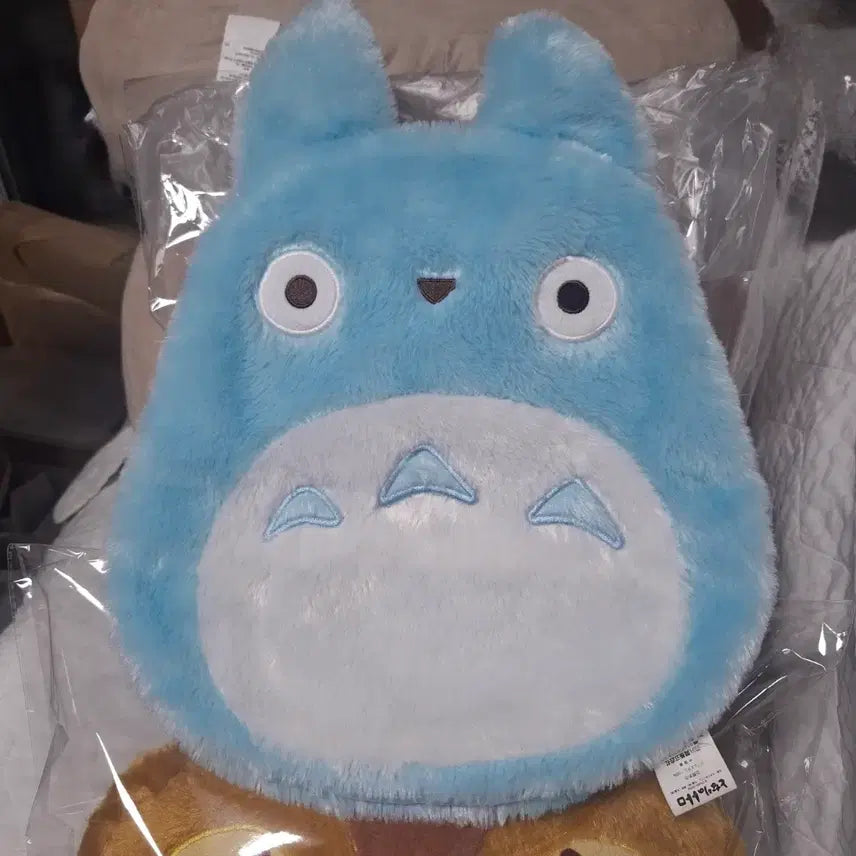 [BUNJANG] Studio Ghibli My Neighbor Totoro Blue Medium Totoro Cushion Cover / [지브리][이웃집토토로] 파란 중토토로 다이컷 쿠션 커버