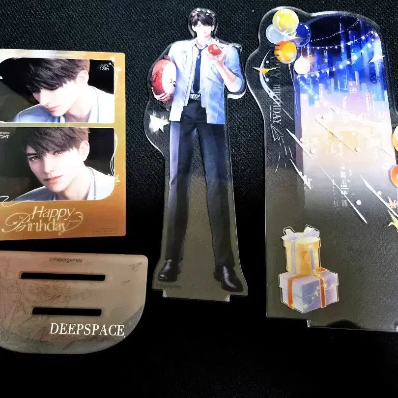 [BUNJANG] Howoo Birthday Acrylic Stand Lucky Draw Love &amp; Deep Space / 하우주 생일 아크릴스탠드 특전 럽딥 러브앤딥스페이스 판매