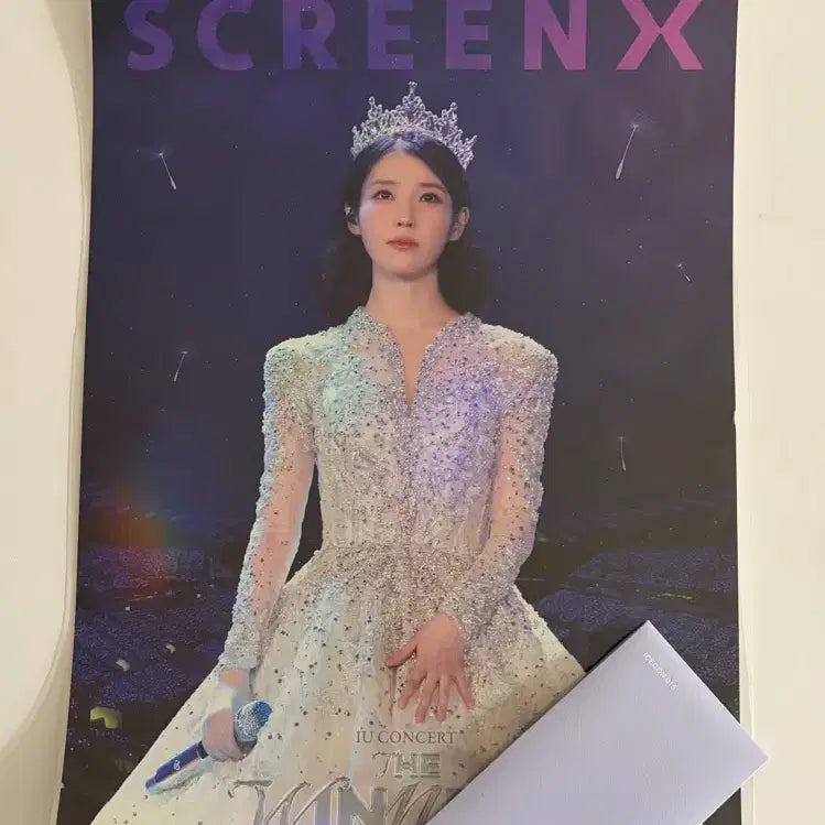 [BUNJANG] IU The Winning Concert Poster Crown Sealed / 아이유 더위닝 콘서트 포스터 왕관 미개봉