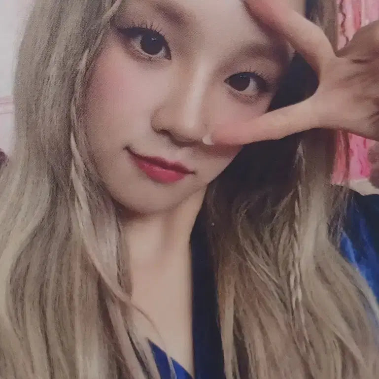 [BUNJANG]  (G)I-DLE Miyeon Queencard Lucky Draw Photocard / 우기 퀸카 미팬 I feel Queencard 미팬 공방 역조공 포토카드 판매합니다