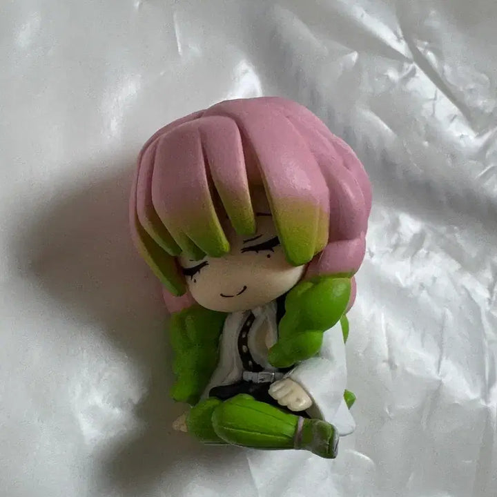[BUNJANG] Mitsuri Shoulder Bump Gacha Figure / 미츠리 가챠