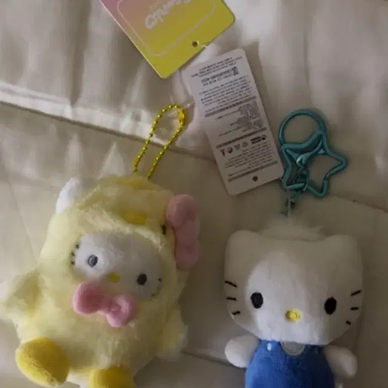 [BUNJANG] Sanrio Hello Kitty Plush Keychain Set (2 Types) / 산리오 헬로키티 인형 키링 2종