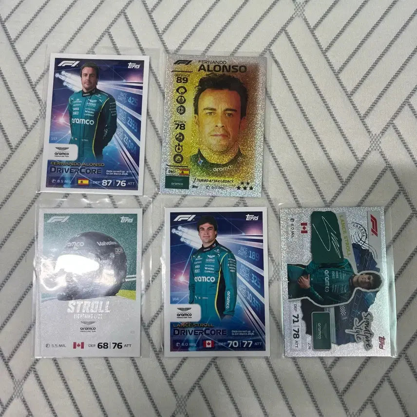 [BUNJANG] Aston Martin Fernando Alonso Lance Stroll 26 F1 Topps Turbo Attax Sports Cards / 애스턴 마틴 페르난도 알론소 랜스 스트롤 26 F1 탑스 터보 어택스 스포츠 카드 Topps turbo attax Sports cards