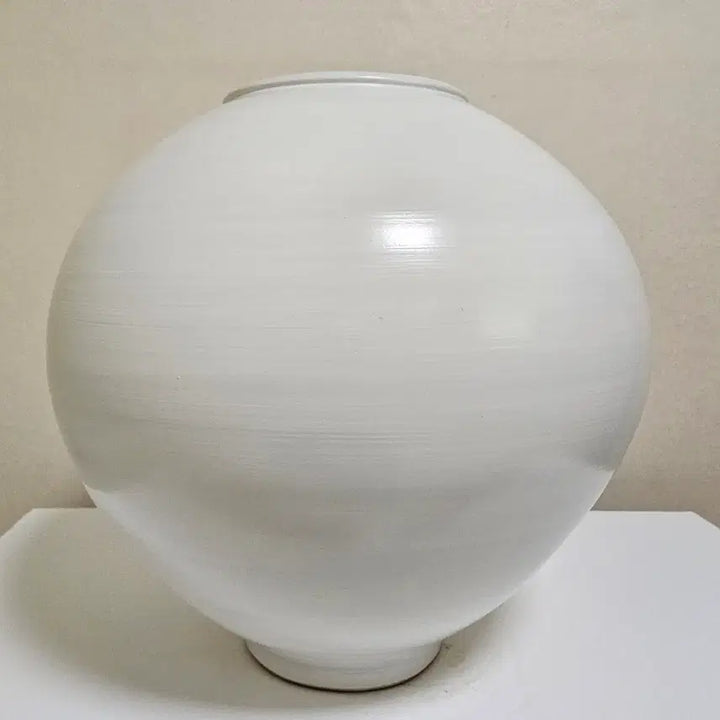 [BUNJANG] Matte Large Moon Jar (Height 49cm) / 무광 대형 달항아리 4번 (높이 49cm)
