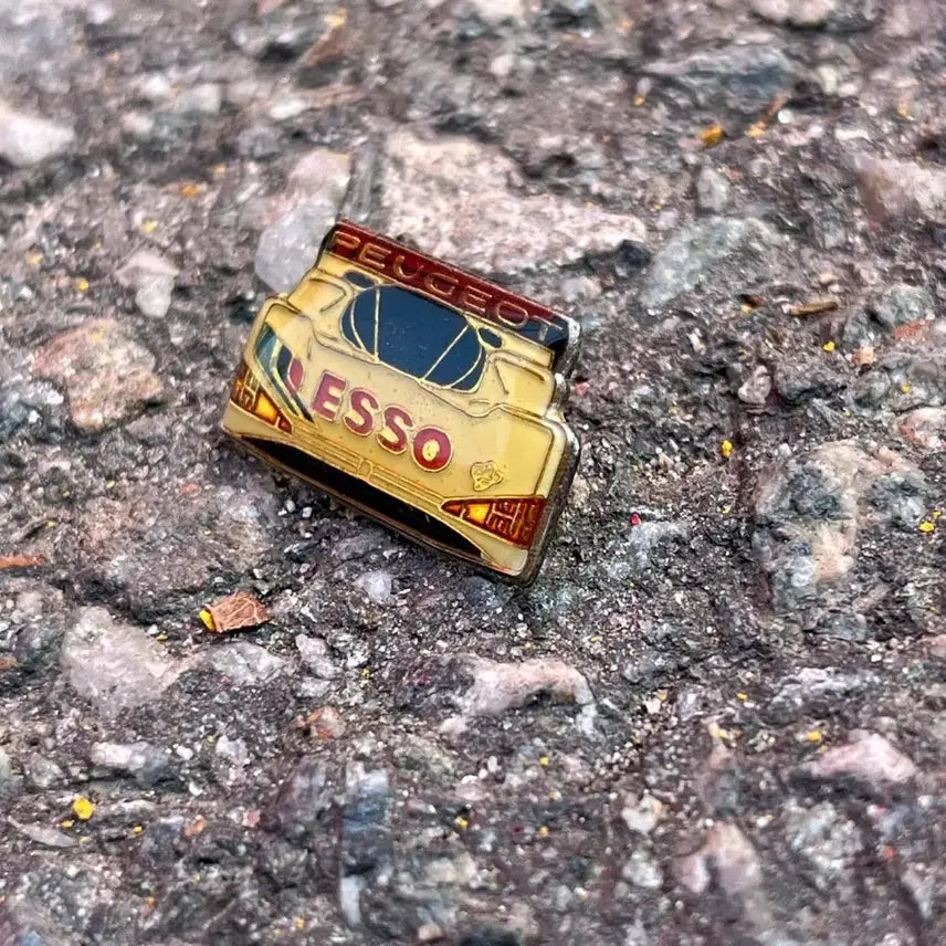 [BUNJANG] Peugeot x Esso Racing Car Vintage French Badge Pin Brooch / PEUGEOT X ESSO 에쏘 푸조 레이싱카 프랑스뱃지 빈티지뱃지 핀브로치 A254