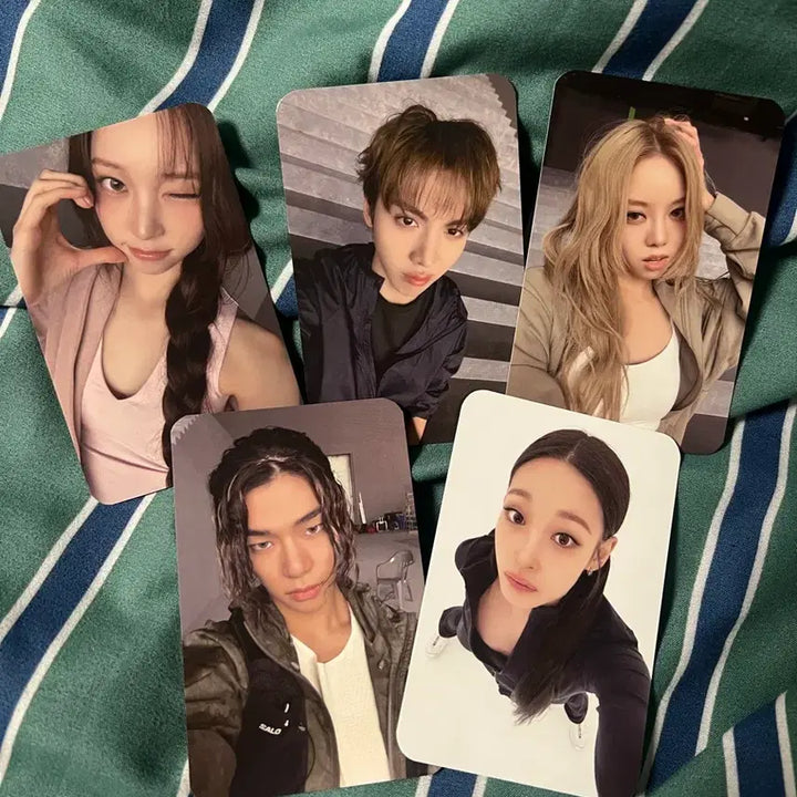 [BUNJANG] VT Cosmetics All Day Project Photocard Set (5 Types) / 올데프 VT코스메틱 포토카드 5종 세트 포카 올데이프로젝트 애니 타잔 우찬 영서 베일리