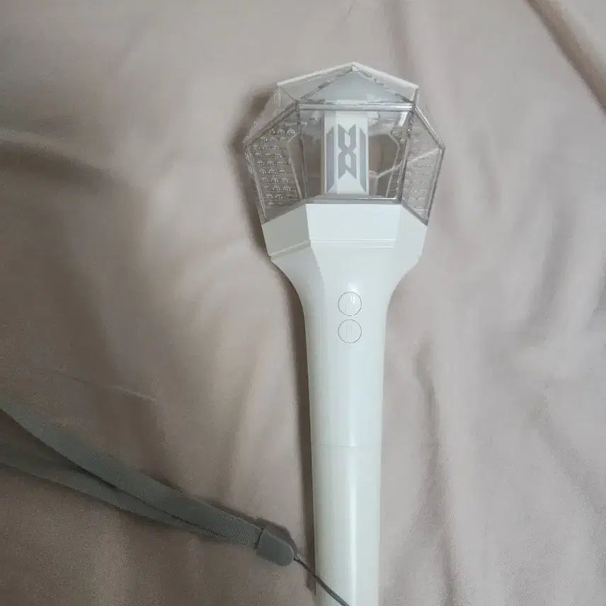 [BUNJANG] MONSTA X Official Lightstick (Mondongyi) / 몬둥이 (몬스타엑스 응원봉)