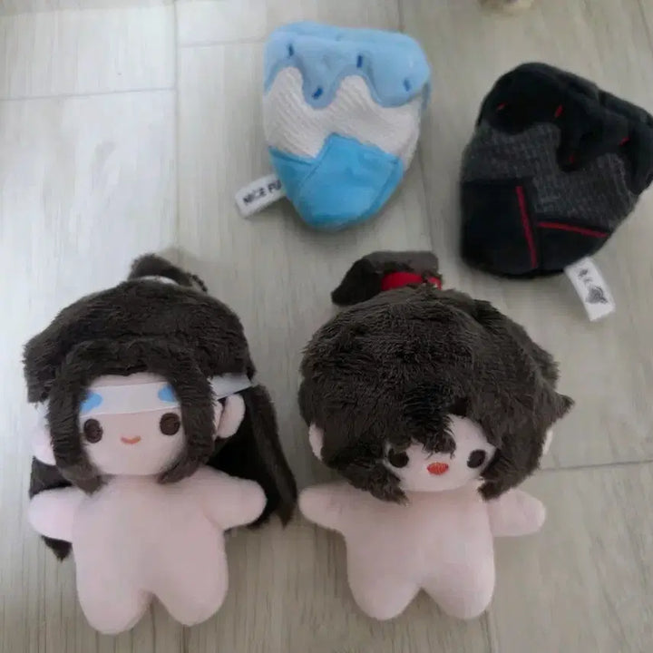 [BUNJANG] The Untamed WangXian 10cm Official Plush Doll (Outfit Included) / 마도조사 망기무선 10cm 공식인형 콘망무 양도 (옷포함)