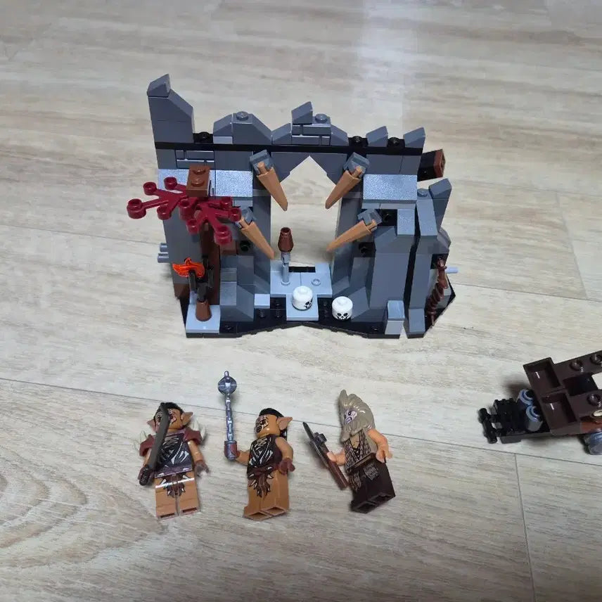 [BUNJANG] LEGO The Hobbit 79011 Dol Guldur Ambush / 정품 레고 호빗 79011 팝니다