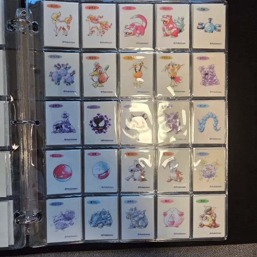 [BUNJANG] Pokemon 30th Anniversary Sticker Collection 100 Types + Gen 1 Design Sticker Book / 포켓몬 30주년 띠부씰 100종+ 1세대 디자인 띠부씰북