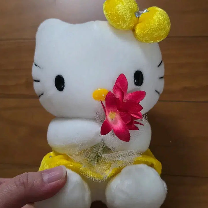 [BUNJANG] Vintage Hello Kitty Plush / 고전키티인형 팝니다.
