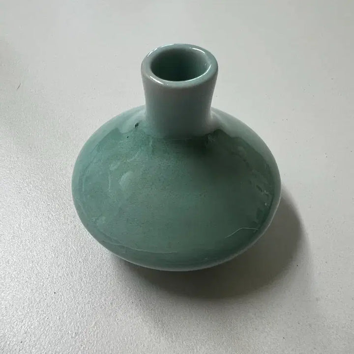 [BUNJANG] Handmade Celadon Porcelain Mini Vase (Single Flower Vase) / [새상품] 수제 셀라돈 도자기 미니 화병 / 일륜병 (지름 6cm, 높이 5cm)