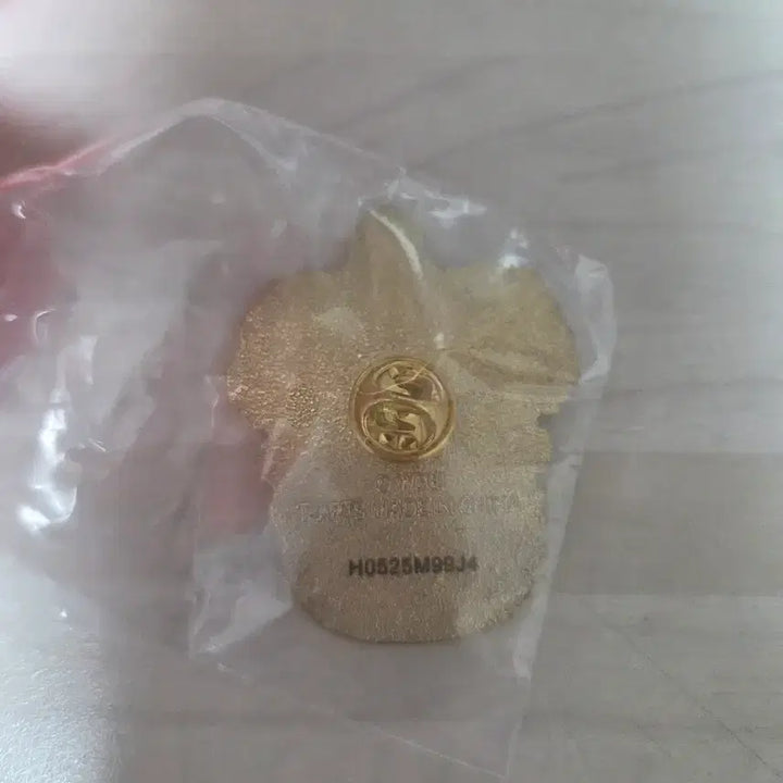 [BUNJANG] Harry Potter Gryffindor Pin Badge / 해리포터 그리핀도르 핀뱃지 팝니다~