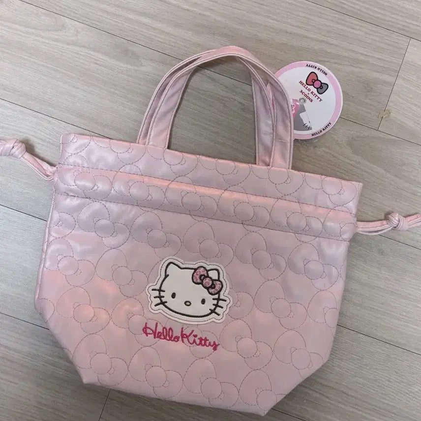 [BUNJANG] 3COINS x Hello Kitty Collaboration Quilted Bag - Pink / 3coinsX헬로키티 콜라보 핑크 누빔 가방