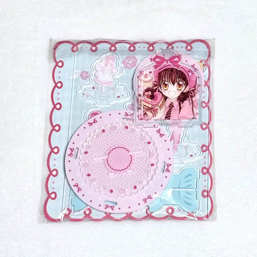 [BUNJANG] Comefor Collaboration Cafe Kim Ddalgi Acrylic Stand (Sealed) / 미개봉 꿈빛파티시엘 컴포어comefor 콜라보 카페 김딸기 아크릴스탠드