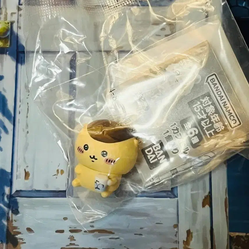 [BUNJANG] Chiikawa Hug Cot 4th Edition Kurimanju Gacha Figure / 치이카와 허그코트 4탄 - 쿠리만쥬