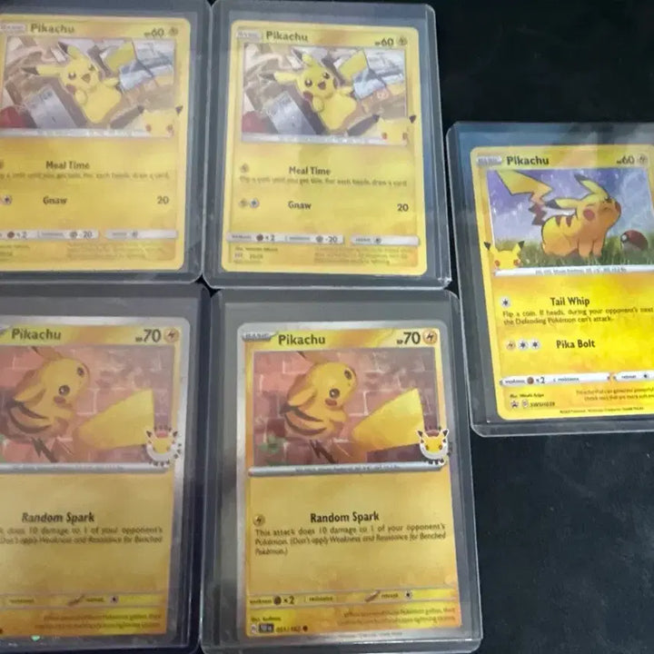 [BUNJANG] Pokemon Cards North America 25th Anniversary Pikachu Bundle Set / 포켓몬 카드 북미피카츄 25주년 에디션 일괄 판매
