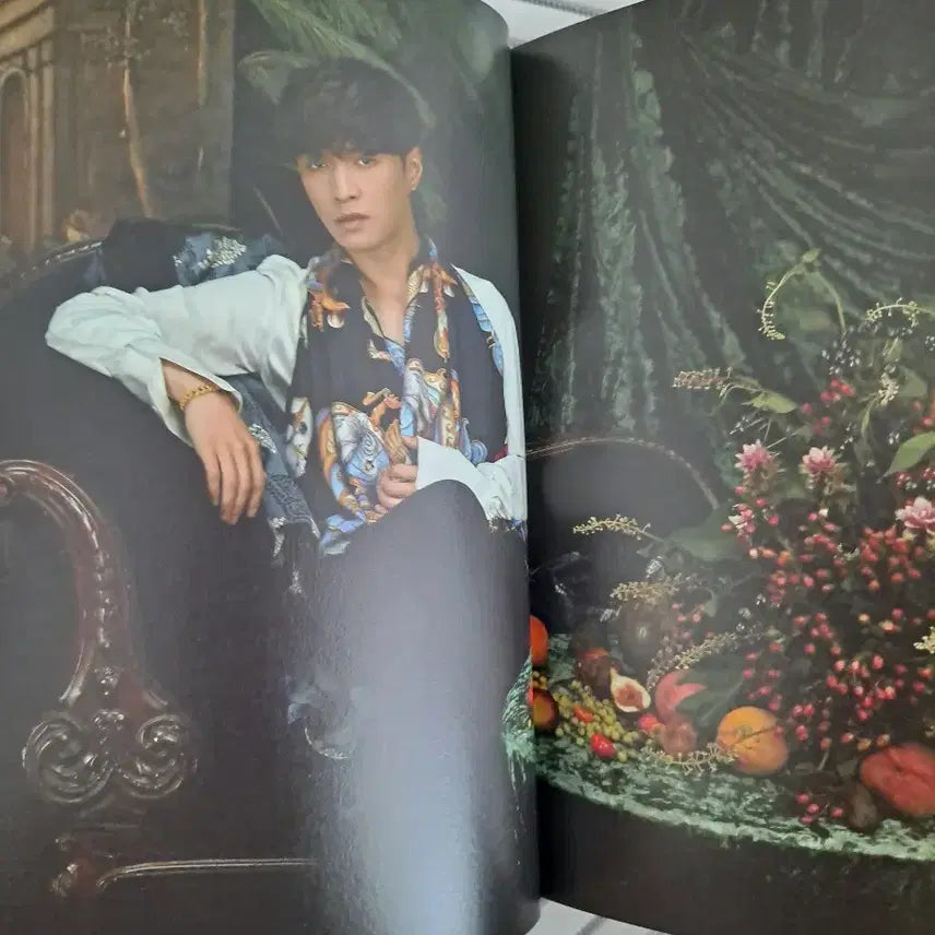 [BUNJANG] EXO Lay Photobook / 엑소 레이 굿즈 화보 포토북
