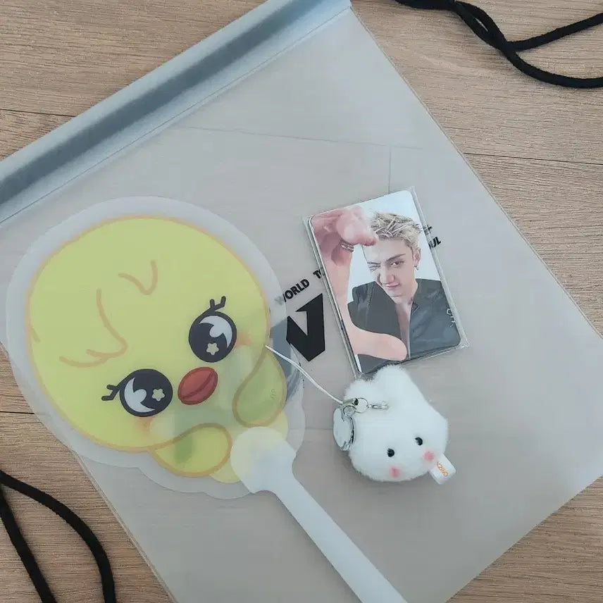 [BUNJANG] Stray Kids Run It Concert 8/1 Entrance Gift Set / 스키즈 스트레이키즈 런잇 막중콘 8/1 입장 기프트 양도