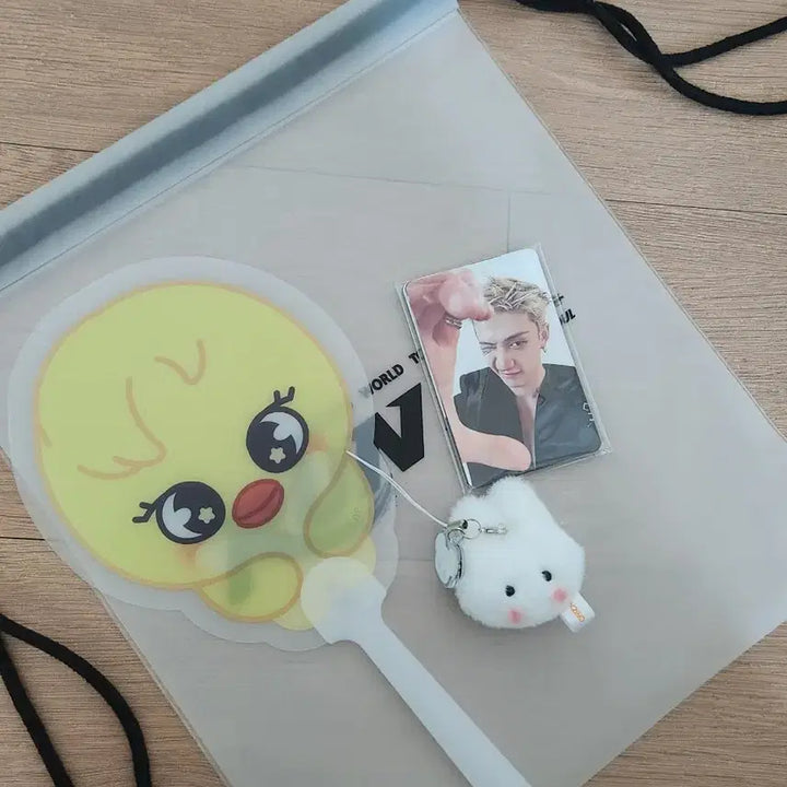 [BUNJANG] Stray Kids Run It Concert 8/1 Entrance Gift Set / 스키즈 스트레이키즈 런잇 막중콘 8/1 입장 기프트 양도