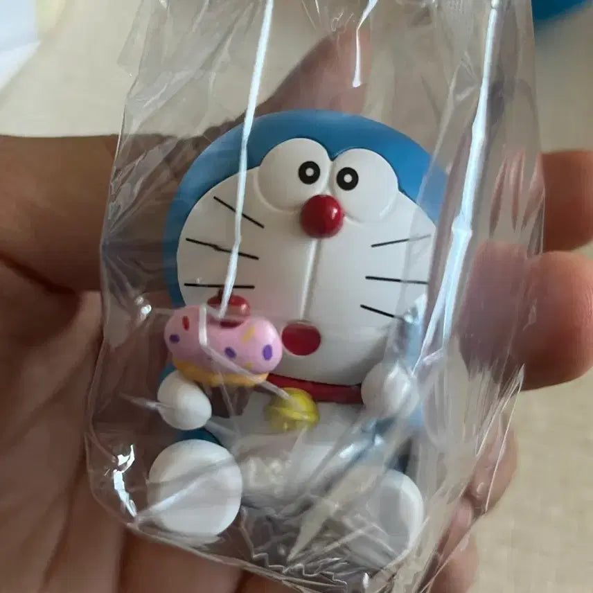 [BUNJANG] Doraemon Nom Nom Figure Series 1: Want to Eat Too? Sealed / (미개봉) 도라에몽 냠냠 피규어 시리즈 - 너도 먹을래?
