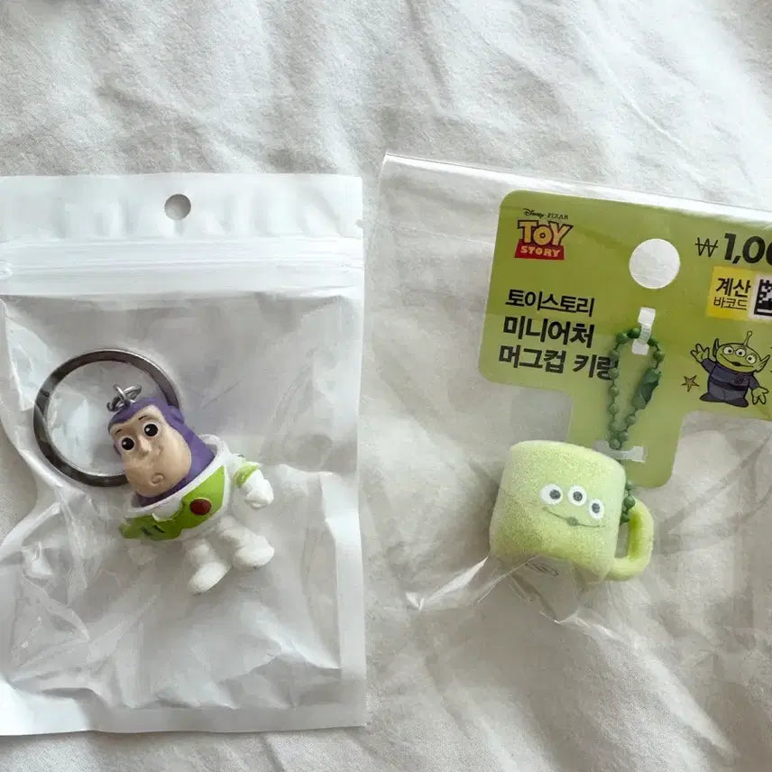 [BUNJANG] Toy Story Buzz Lightyear &amp; Alien Mug Keychain Bundle Set / 토이스토리 버즈라이트이어 키링 / 외계인 머그컵 키링 일괄