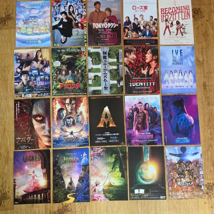 [BUNJANG] Assorted Movie Leaflets Bundle (85 pcs) / 85장)스파이더맨 어벤져스 모아나 F1 사카모토데이즈 도라에몽 아이브 동방신기 진격의거인 프로젝트헤일메리 영화전단지
