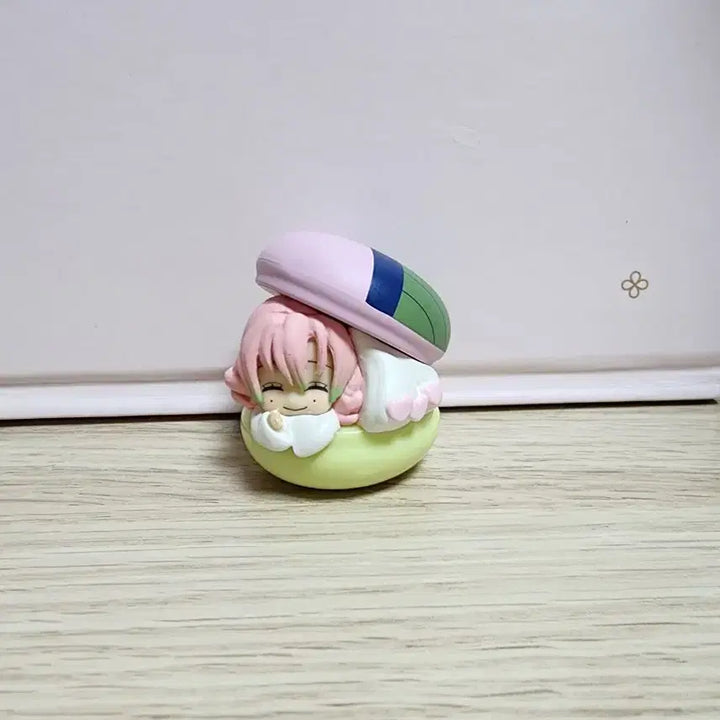 [BUNJANG] Demon Slayer Mitsuri Figure by Bandai / 귀멸의 칼날 반다이 공식 마카롱 가샤폰 미츠리 피규어