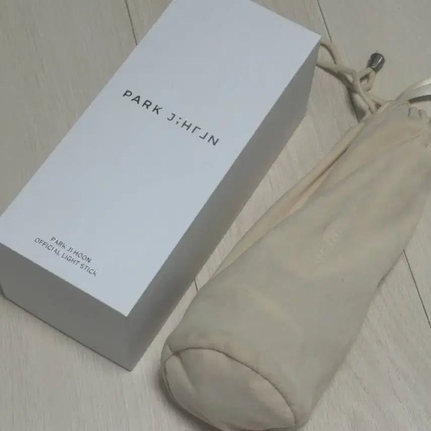 [BUNJANG] Park Jihoon Official Lightstick Pouch Set / 박지훈 응원봉 뽑봉 ( 파우치 포함 )