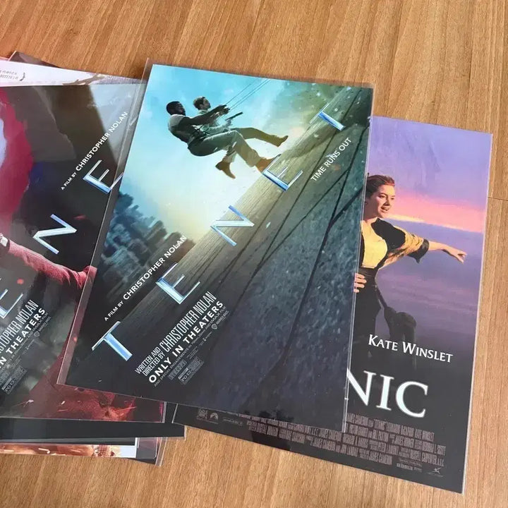 [BUNJANG] Tenet Double-Sided A3 Poster Robert Pattinson Christopher Nolan / 테넷 A3 포스터 캣닐양면로버트패틴슨 크리스토퍼놀란감독굿즈인셉션오펜하이머