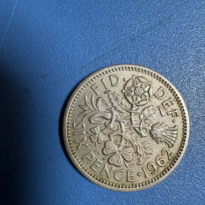 [BUNJANG] Queen Elizabeth II Sixpence Coin / 영국 엘리자베스 2세 6펜스 주화