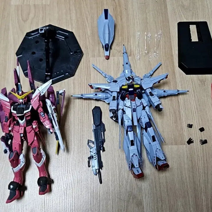 [BUNJANG] Bandai Gundam Master Grade Justice + Providence Plastic Model Kits (Assembled) / 반다이 건담 프라모델 MG 저스티스 + 프로비던스 가조립 판매
