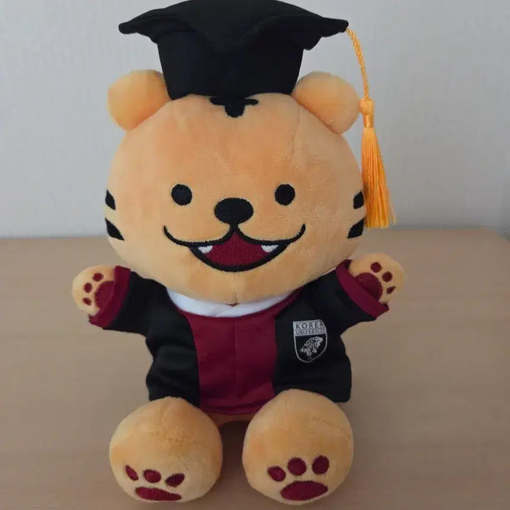[BUNJANG] Korea University Hoi the Tiger Mascot Doll with Graduation Cap / 고려대학교 호랑이인형 학사모인형 호이