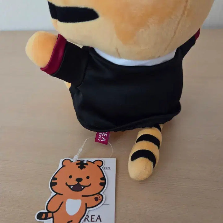 [BUNJANG] Korea University Hoi the Tiger Mascot Doll with Graduation Cap / 고려대학교 호랑이인형 학사모인형 호이