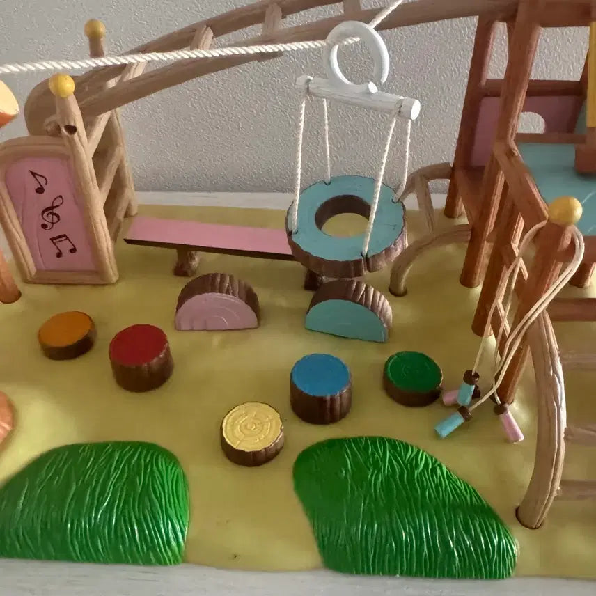 [BUNJANG] Sylvanian Families Forest School Playground (Discontinued) / 올드)레어)단종)실바니안 숲속의 학교 놀이터