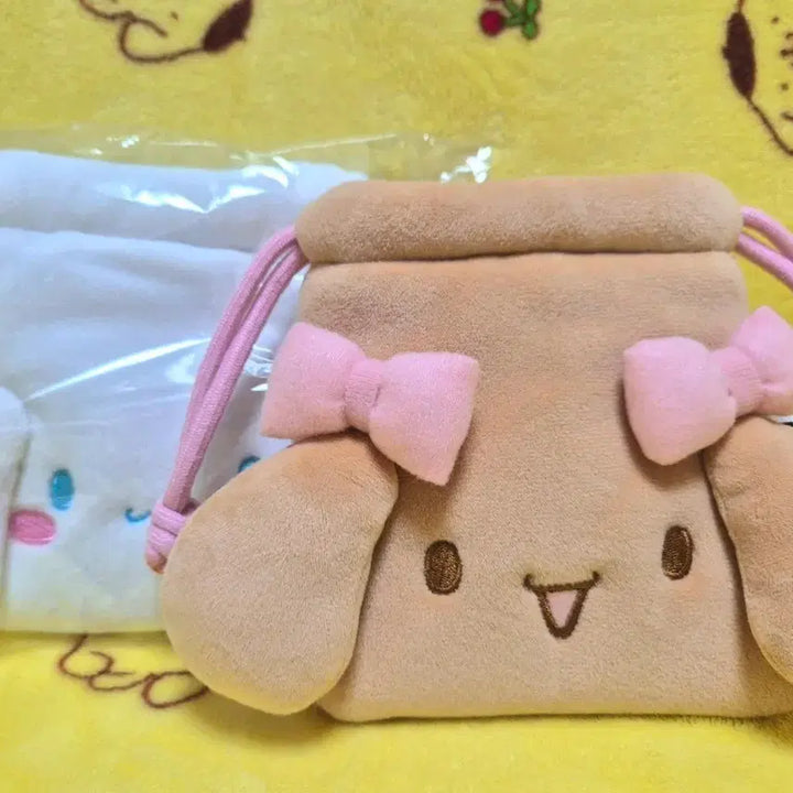 [BUNJANG] Miseenscene x Cinnamoroll "Mokko" Lucky Bag Pouch Set (2pcs) / (일괄)미장센 미쟝센 모카 시나모롤 복주머니 파우치 2개 세트
