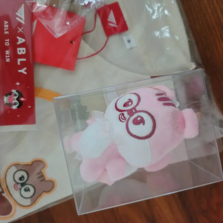 [BUNJANG] T1 Doran Birthday Baseball Jersey (S) + Photocard + Plushies + Stickers / 무료배송) T1 티원 도란 생일 야구 유니폼 S사이즈  / 인형 2종 / 스티커 / 포토 카드 포함 / Doran