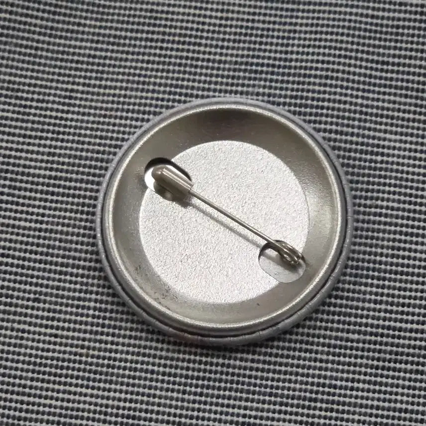 [BUNJANG] XLOV Umuti Japan Tour Gacha Pin Badge / 엑스러브 우무티 일본투어 가챠 뱃지