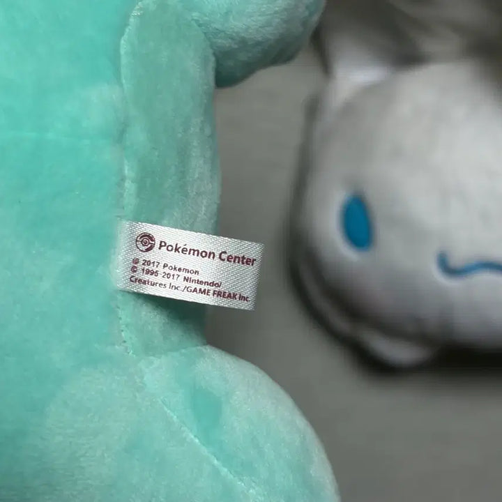 [BUNJANG] Pokemon Center Transformation Ditto Bulbasaur Plush (Approx. 25cm) / [정품] 2017 포켓몬스터 변신 메타몽 이상해씨 인형