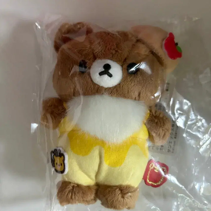 [BUNJANG] San-X Chairoikoguma Honeybee Expedition Mascot Keychain (Sealed) / 산엑스 챠이로이 코구마 꿀벌 탐험대 마스코트 키링 미개봉 사과 리락쿠마 코리락쿠마