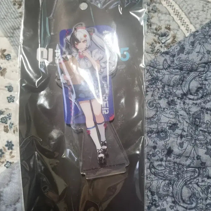 [BUNJANG] GS25 Lacramosa Acrylic Stand / gs25 이환 라크라모사 아크릴스탠드