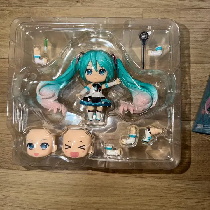 [BUNJANG] Hatsune Miku Magical Mirai 2017 Nendoroid / 2017 매지컬미라이 마지미라 하츠네미쿠 넨도(택포3.9)