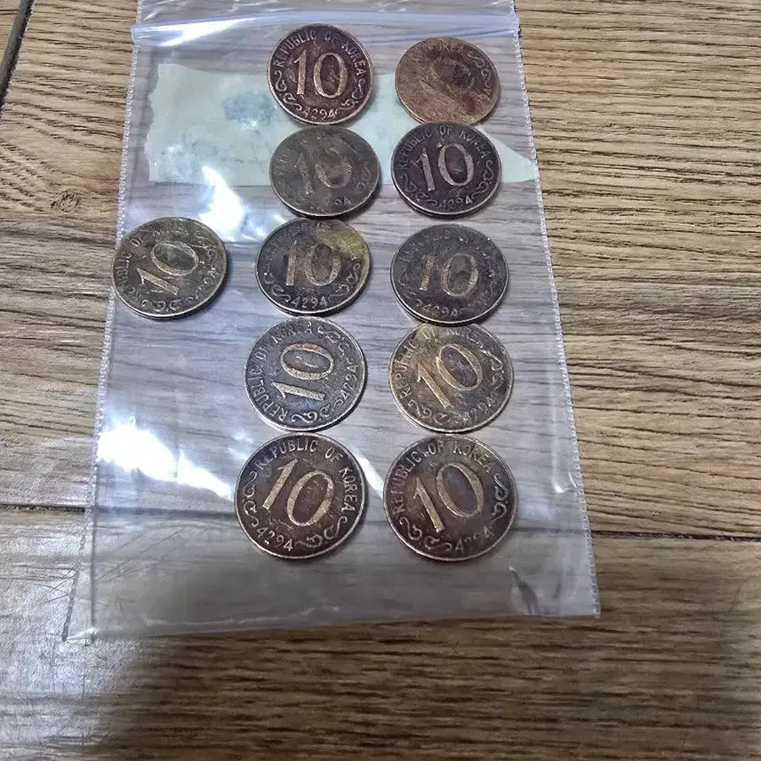 [BUNJANG] Bank of Korea 10 Won Coin (11 pcs) - Rare 4294 Issue / 한국은행 4294년 10환 11개