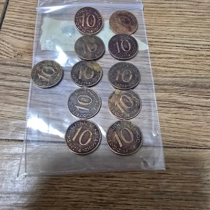 [BUNJANG] Bank of Korea 10 Won Coin (11 pcs) - Rare 4294 Issue / 한국은행 4294년 10환 11개
