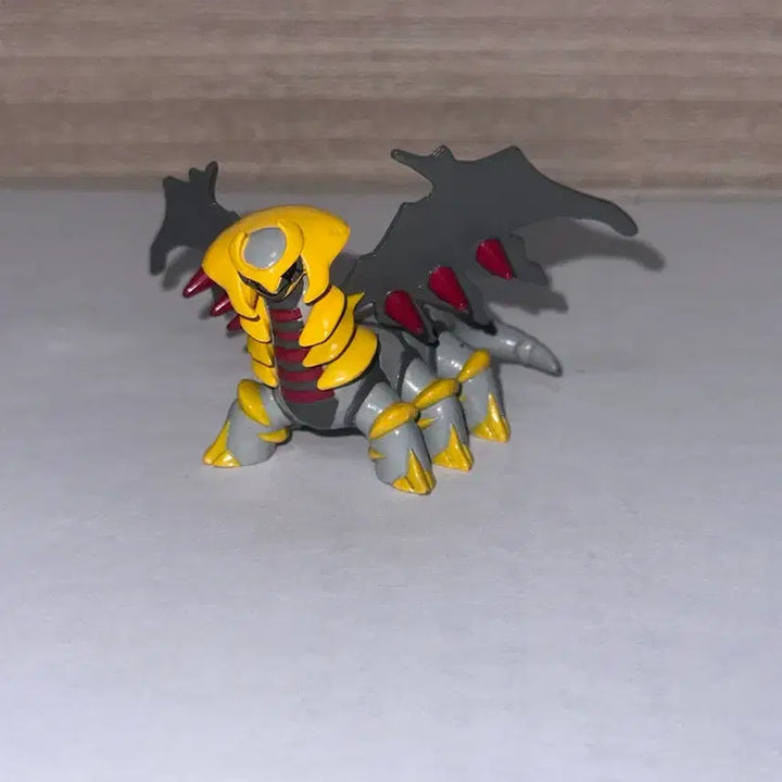 [BUNJANG] Takara Tomy Giratina Origin Forme Pokemon Moncolle Figure (2009) / (고전) 기라티나 어나더폼 포켓몬스터 몬코레 피규어 타카라토미 2009년